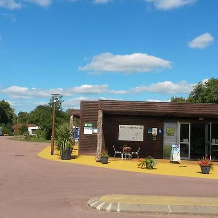 Onlycamp Le Pont Romain Yvré-lʼÉvêque Eksteriør billede