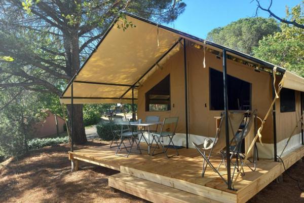 Onlycamp Le Pont Romain Yvré-lʼÉvêque Eksteriør billede